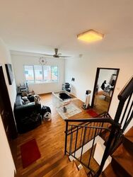 Straits Gardens (D27), Terrace #546883001